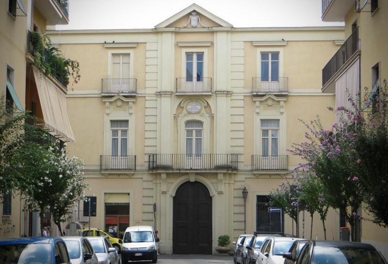 Vanvitelli Apartments カゼルタ エクステリア 写真